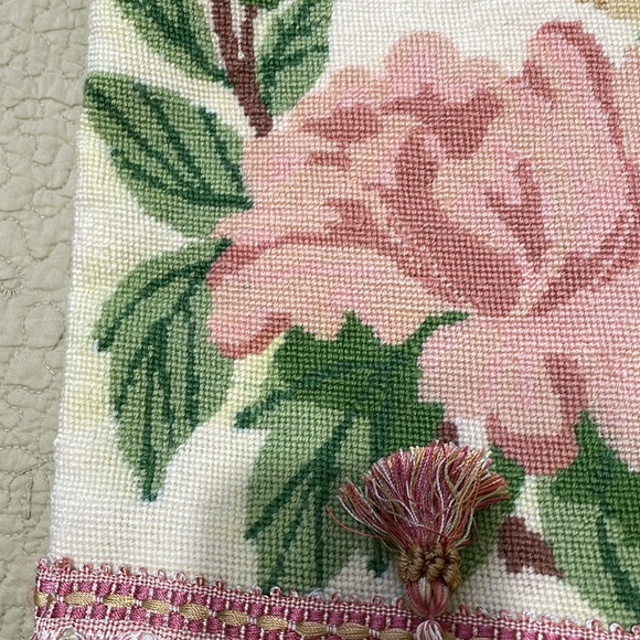 antique crewel work floral fringe bag - Picture 10 of 11